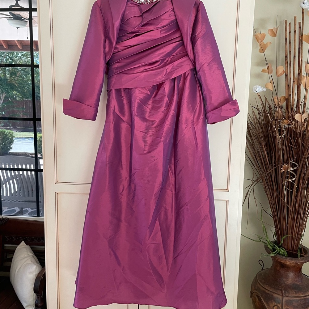 Elegant Purple Evening Gown